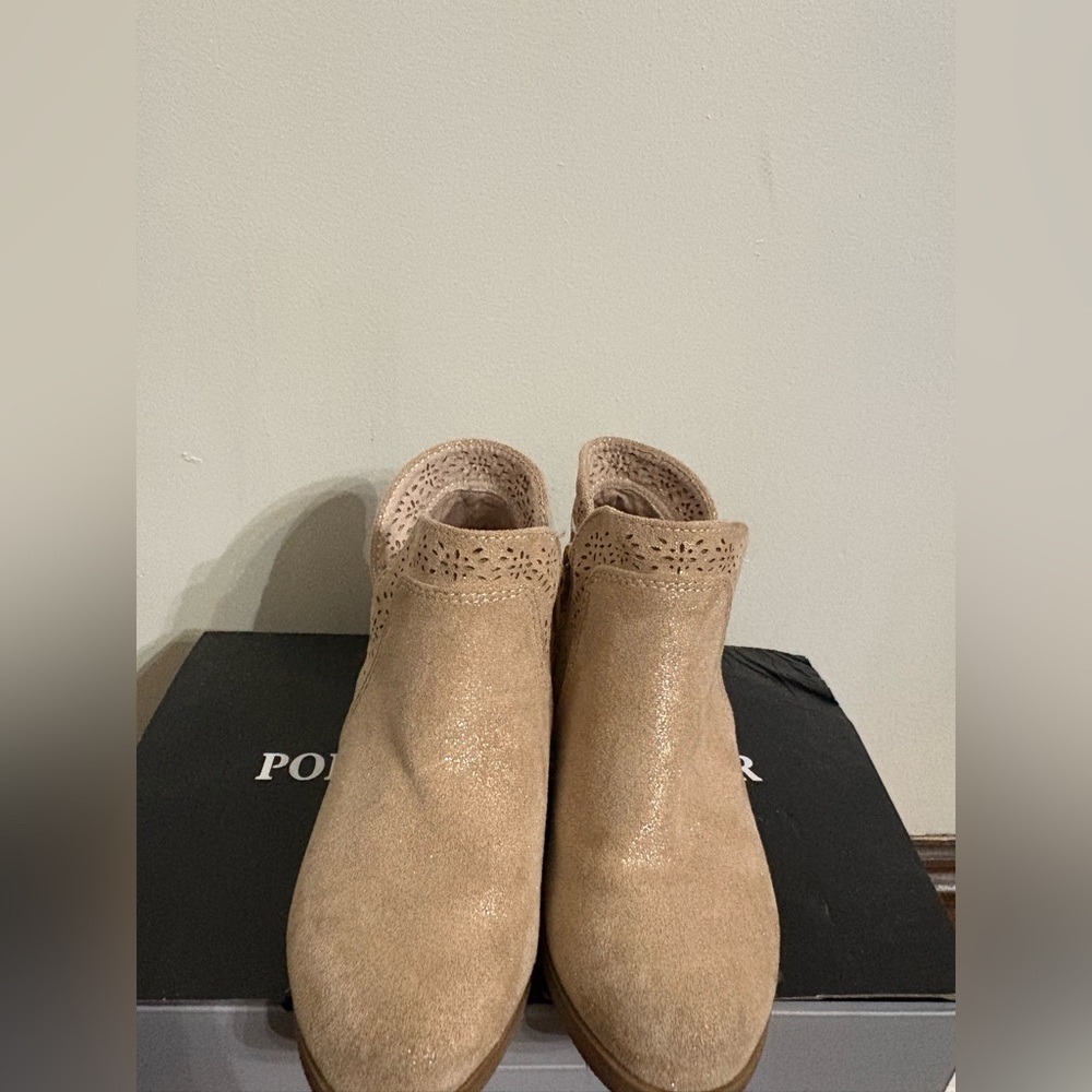 Seychelles Kids Tan Boots with Cutout Design